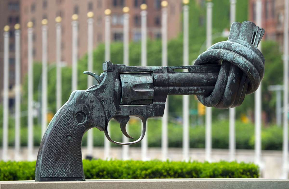 UN vermittelt im Russland-Ukraine-Krieg: Was bedeutet die verknotete Pistole vor dem UN-Gebäude?