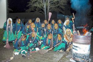 Die Imnauer Laibedal-Hexen freuen sich auf ihren ersten Ball am Samstag, 15. Februar. Er bietet einen Mix aus Hexen- und Showtänzen, umrahmt von Guggenmusik. Foto: Haid Foto: Schwarzwälder Bote