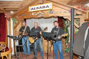 Das Trio Alsaba überzeugte mit kräftiger Röhre und perfekten Gitarrenklängen.   Foto: Herrmann Foto: Schwarzwälder-Bote