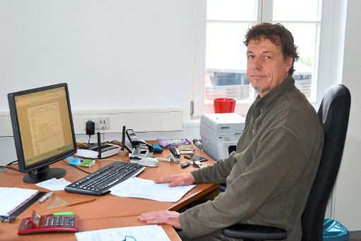 Revierleiter Simon Köninger hat sein Büro im Aistaiger Rathaus.  Foto: Stadt Foto: Schwarzwälder-Bote