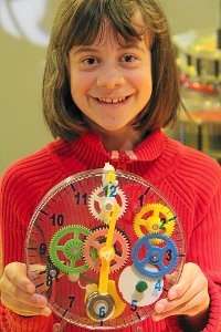 Das Uhrenindustriemuseum hat im Jahr 2013 überdurchschnittlich viele Besucher empfangen – auch Kinder, die sich im Besucherlaboratorium eine Uhr selbst zusammenbauen können. Foto: Heinig Foto: Schwarzwälder-Bote