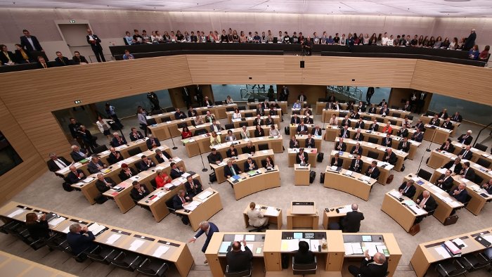 Landtagspräsidentin kritisiert rauen Debattenstil 