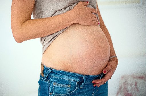 Probleme nach der Schwangerschaft: Manche Frauen sind nach der Geburt überfordert  und brauchen Betreuung. Foto: dpa