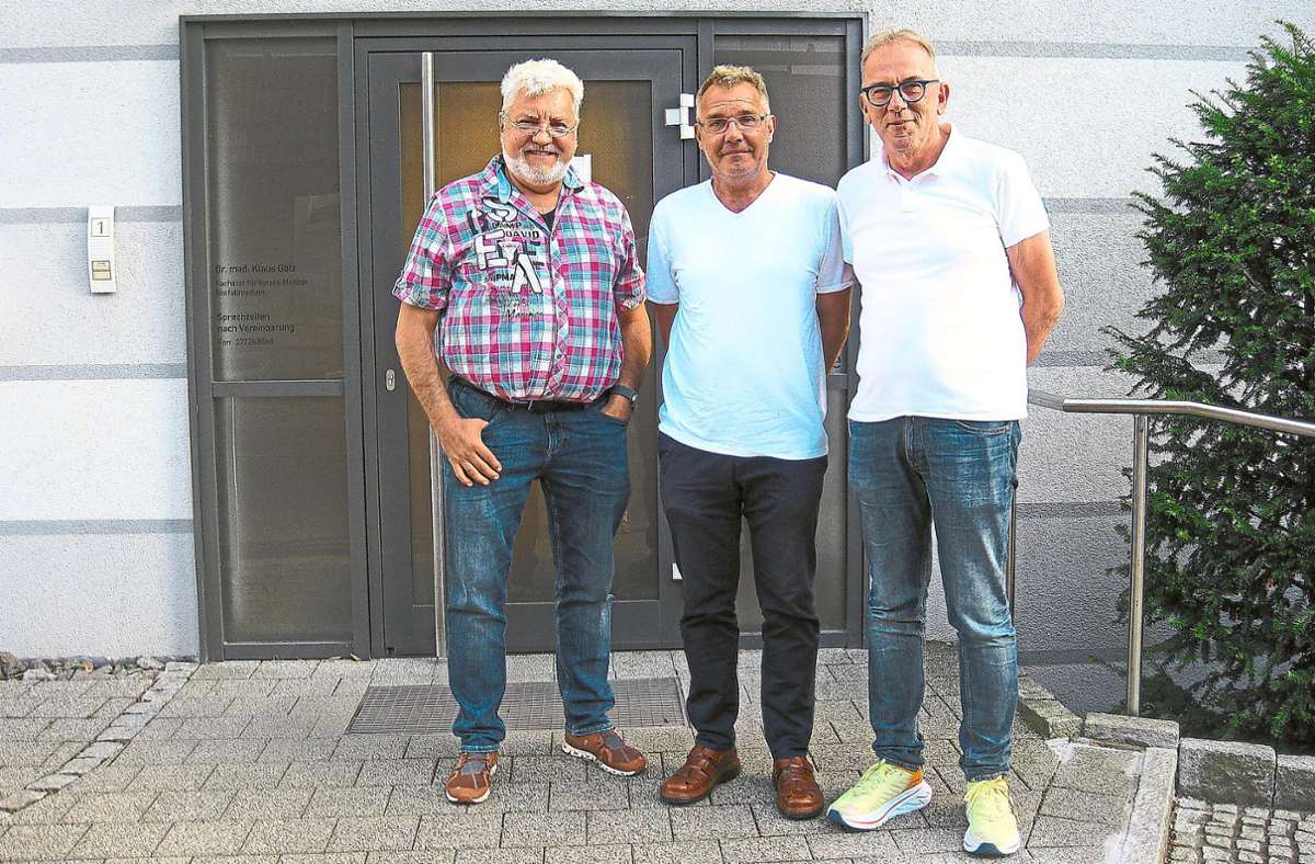 Hans-Peter Kössler (von links), Maik Würthner und Klaus Götz sorgen sich um die ärztlich Versorgung in Bad Dürrheim. Thema war es im Sommer 2022 bei einem Pressegespräch.