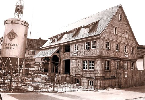 Der Rohbau des Katholischen Gemeindehauses, das 1990 fertiggestellt worden ist.Foto: Wahl Foto: Schwarzwälder Bote
