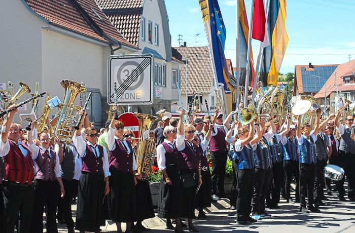 Kreismusikfest Geislingen: Großer Festumzug und Massenchor als Höhepunkte
