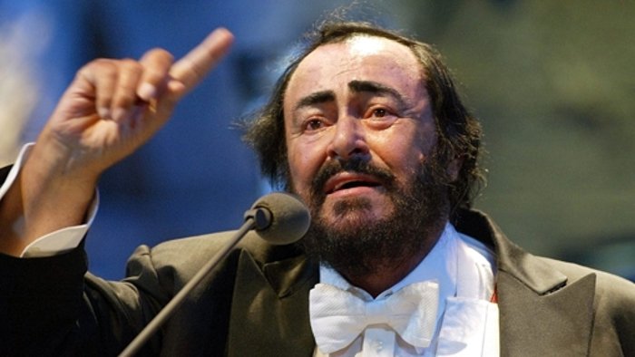 Pavarotti passte in der Schleyerhalle in keinen Sessel