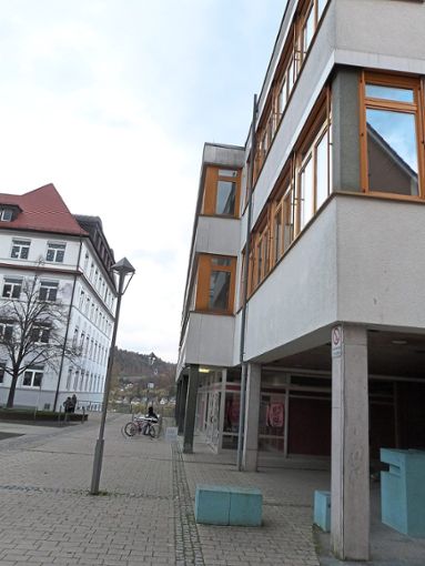Am Oberndorfer Schulverbund  kam es am Montag zu einer  möglichen Gefährdungslage. Foto: Fuchs