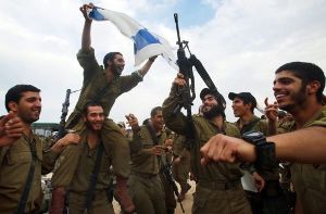 An der Grenze zum Gazastreifen kam es zur ersten bekannten Auseinandersetzung zwischen Israel und den Palästinensern seit Beginn der Waffenruhe. Foto: dpa