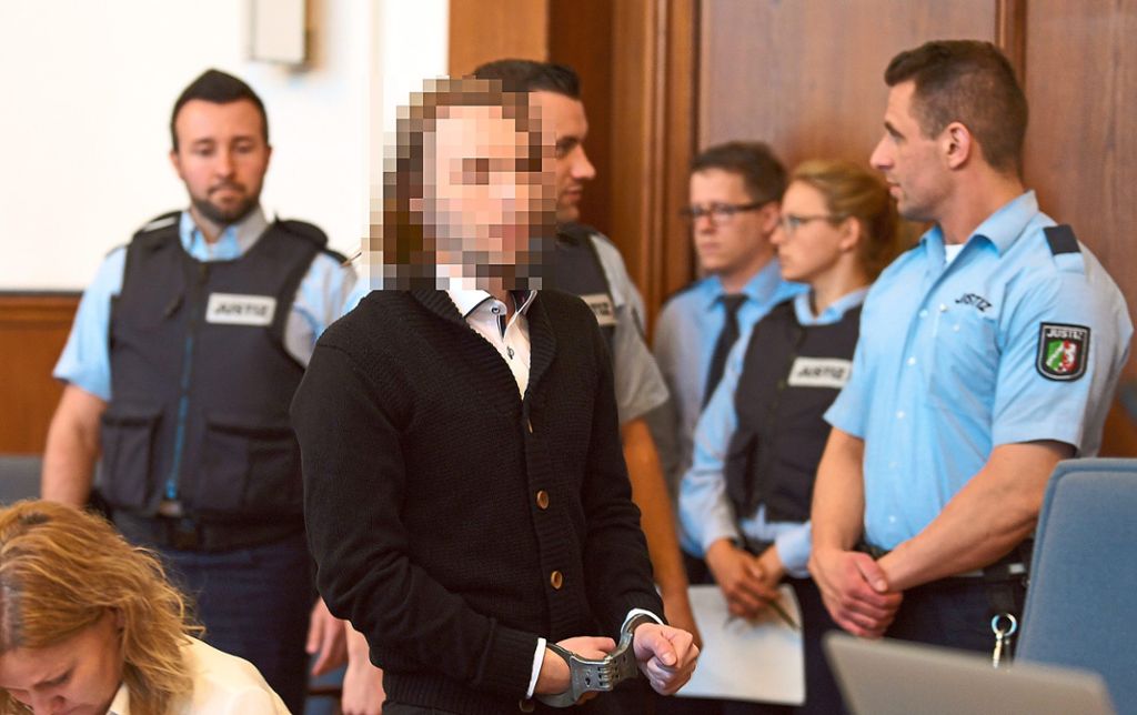 Sergej W. vor dem Landgericht Dortmund  Foto: Fassbender