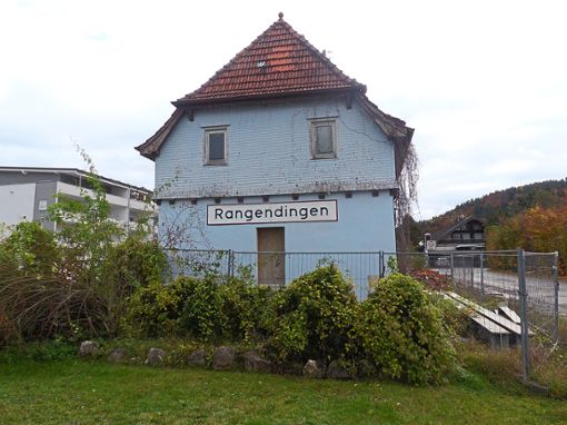 Halten irgendwann täglich Züge am Bahnhof in Rangendingen? Foto: Renner
