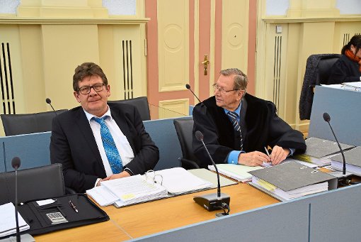 Schuldspruch anerkannt und damit vorbestraft: Bürgermeister Karl-Josef Sprenger (links) und sein Anwalt Werner Erbe. Foto: Visel