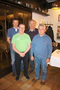 Der Vorstand des Tennisclubs Schonach (von links): Nicolas Riehle, Dirk Schuler, Volker Kölsch sowie Georg Mesarosch.                                                                                   Foto: Eberl Foto: Schwarzwälder-Bote