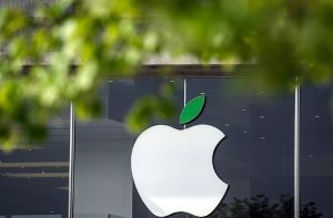 Die EU-Kommission vermutet, dass Apple in Irland jahrelang von unerlaubten Steuervergünstigungen profitiert hat. Foto: dpa