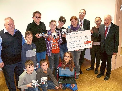 Der Kurs  Lego Mindstorms im Jugendforschungszentrum wird von der Sparkasse unterstützt. Foto: Peters Foto: Schwarzwälder-Bote