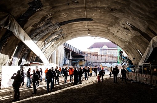 Die Baustelle für den Stuttgarter Tiefbahnhof ist zum ersten Mal für die breite Öffentlichkeit zugänglich. Foto: dpa