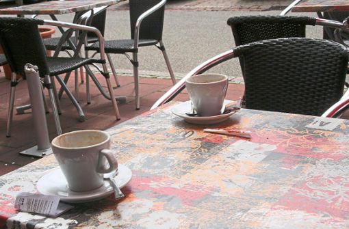 Seit Einführung der 2G-Plus-Regel bleiben Stühle in der Gastronomie im Kreis Freudenstadt öfter leer. Foto: Rath