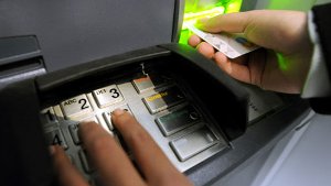 Polizei schnappt EC-Karten-Betrüger