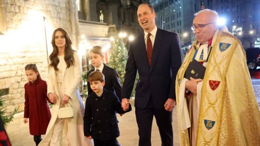 Prinz William und Prinzessin Kate kamen mit ihren drei Kindern George, Charlotte und Louis zum Weihnachtskonzert in der Westminster Abbey. Foto: dpa/Chris Jackson