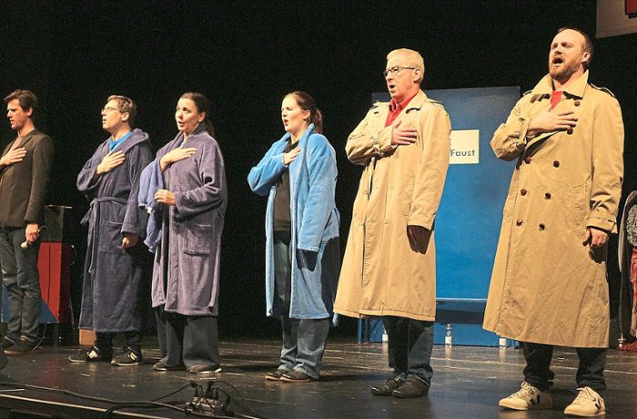 Zuschauer lachen Tränen: Beim Theatersport in Villingen bleibt kein Auge trocken