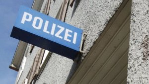 25. Februar: BMW im Wert von 75.000 Euro gestohlen
