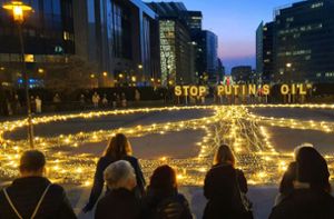 Trotz hoher Energiepreise werden die Stimmen für ein Öl-Embargo gegen Russland – wie hier einer Demonstration in Brüssel – immer lauter. Foto: /F.H.Ginel