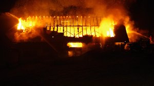 Brand zerstört Bauernhof in Büchern