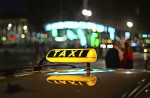 Ein Taxifahrer ist in Weil der Stadt Opfer eines Überfalls geworden. Foto: dpa/Symbolbild