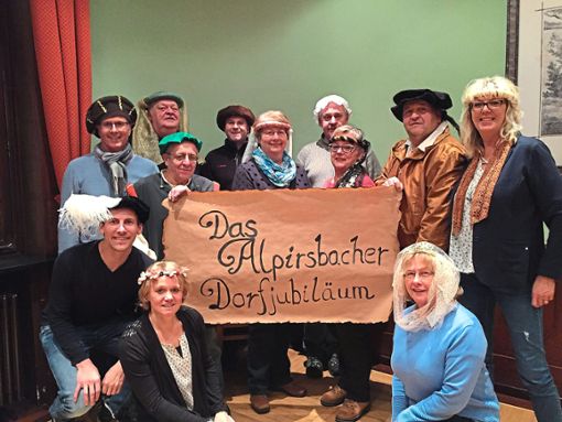 Die Laienschauspieler  des SV Alpirsbach-Rötenbach proben intensiv für die Aufführung des Stücks Das Alpirsbacher Dorfjubiläum.  Foto: Sportverein Foto: Schwarzwälder Bote