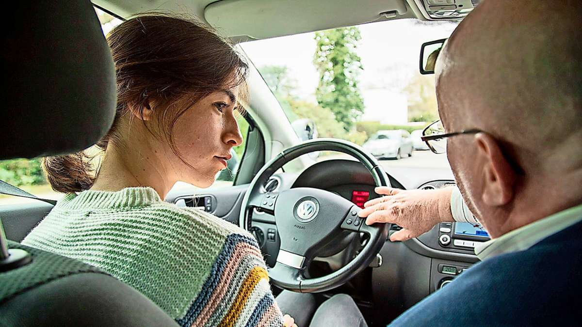 Fahrlehrer nennen Gründe: Der Führerschein wird auch in Lahr immer teurer -  Lahr - Schwarzwälder Bote