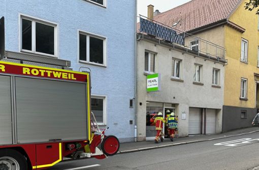 Zu einem Einsatz musste die Feuerwehr am Samstagmittag in ein Fitnessstudio in der Wilhelmstraße ausrücken. Foto: Siegmeier