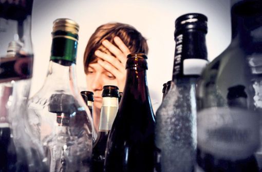Den Alkoholkonsum von jungen Leuten will die Kreisjugendreferentin im Auge behalten. Foto: Lassedesignen