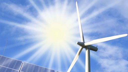 Mit Windrädern und Photovoltaikanlagen sollen die erneuerbaren Energien stark ausgebaut werden – auch in St. Georgen. (Symbolfoto) Foto: © mirkomedia/Ezio Gutzemberg – stock.adobe.com/Montage: SWB – Druve