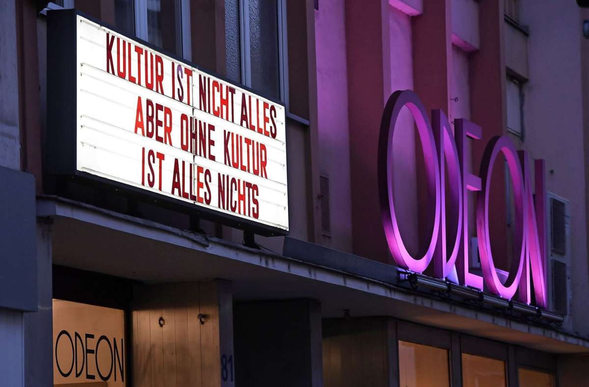 So wie hier das Odeon in Köln waren die Kinos lange geschlossen. Foto: dpa/Roberto Pfeil