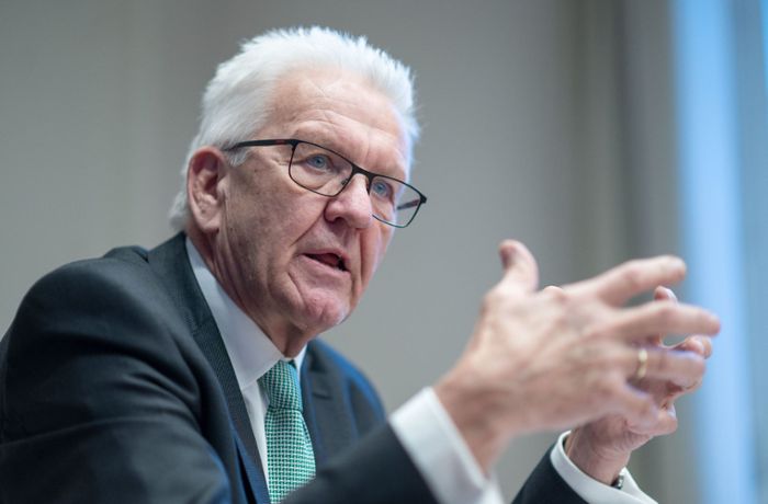 Ministerpräsidentenkonferenz: Kretschmann im Dilemma: Regeln beibehalten in Alarmstufe schwierig