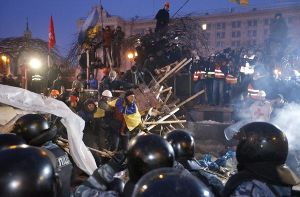 Die Lage zwischen den Demonstranten und den Sicherheitskräften in Kiew spitzt sich zu. Foto: dpa