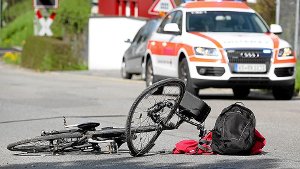 Radfahrer bei Unfall auf B 500 lebensgefährlich verletzt