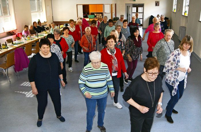 20 Jahre Erlebnistanzen in Sulz: Claudia Bronner bringt Seniorinnen in Bewegung