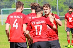 Trotz Rückstand und Unterzahl jubelte der VfB Villingen in Fischbach über zwei Tore, drei Punkte und die Tabellenführung. Foto: Holger Rohde