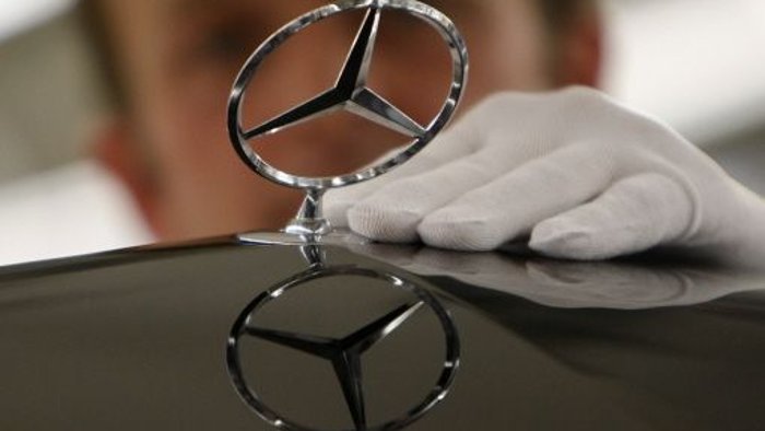 Mercedes drückt aufs Gaspedal