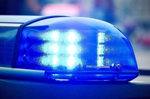 Zwei Männer haben in der Nacht auf Freitag einen 38-Jährigen in Rottenburg verprügelt. (Symbolfoto) Foto: Pleul