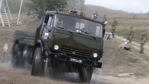 Kamaz produziert neben zivilen Lkw auch Armeelaster und gepanzerte Fahrzeuge (Archivbild). Foto: dpa/Maxim Shipenkov