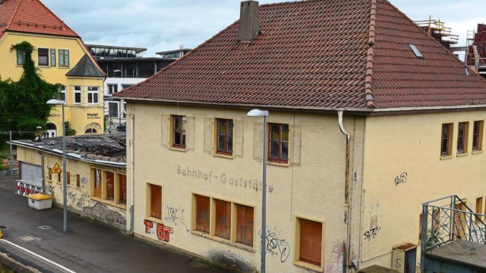 Bahnhof-Gaststätte soll im Oktober verschwinden