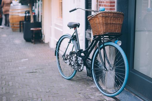 Die Frau war nackt mit einem gestohlenen Fahrrad unterwegs. (Symbolfoto) Foto: Free-Photos/pixabay