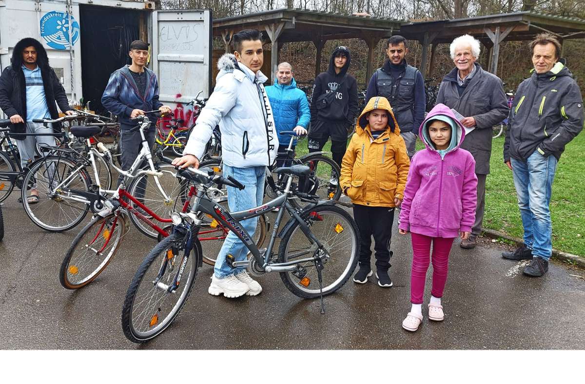 Spenden für Geflüchtete: Beim Rottweiler Übergangswohnheim rollen Dutzende Fahrräder an