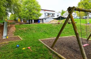 Der Garten des Kindergartens Bueloch muss einem Anbau an das bestehende Gebäude teilweise weichen. Foto: Stadt Meßstetten/Volker Bitzer