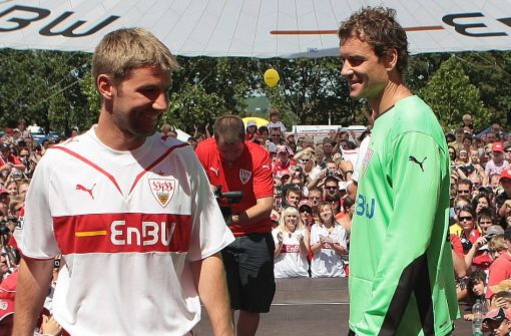 Jens Lehmann und Thomas Hitzlsperger haben beim VfB Stuttgart sowie in der deutschen Nationalmannschaft zusammen gespielt. Foto: Pressefoto Baumann