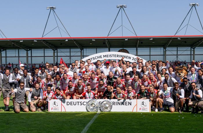 Erster Bundesligaeinsatz und Meisterparty: Wie Laura Gloning ihr Debüt und die Feier des FC Bayern erlebt hat