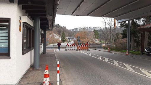 Die Schweiz hat den Grenzübergang Bargen in den deutschen Schwarzwald-Baar-Kreis seit Dienstagabend für den Personenverkehr gesperrt. Foto: Kaiser
