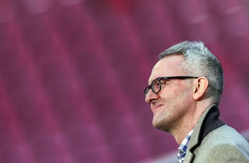 Alexander Wehrle nimmt eine neue Perspektive ein. Der 46-jährige Finanzfachmann wechselt vom 1. FC Köln zurück zum VfB Stuttgart. Foto: dpa/Rolf Vennenbernd